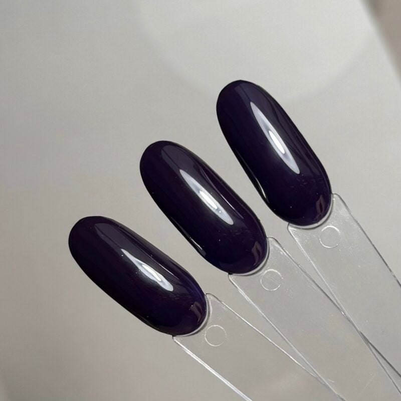 I.Am by BO. Soak Off Gel Polish #122 Shiny Plum (15ml)