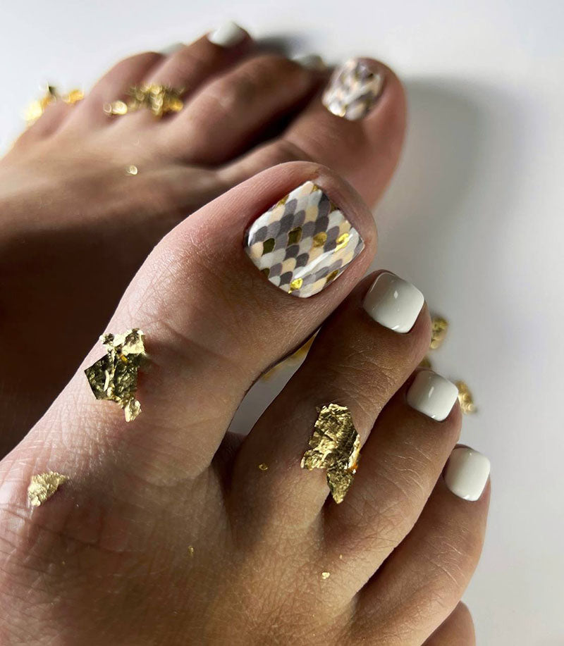 Pedicure Python beige and green. Foil gold. Large. Nail wrap WB-774 - image 3