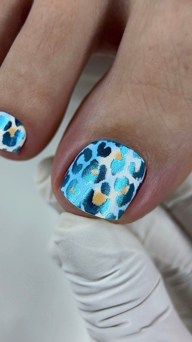 Pedicure Leo Blue and Strokes. Colored Foil. Nail wraps WR-521 - image 3