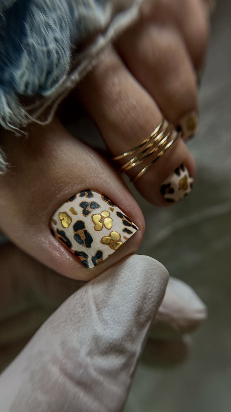 Pedicure Brown Leopard. Foil gold. Nail wrap WR-643 - image 2