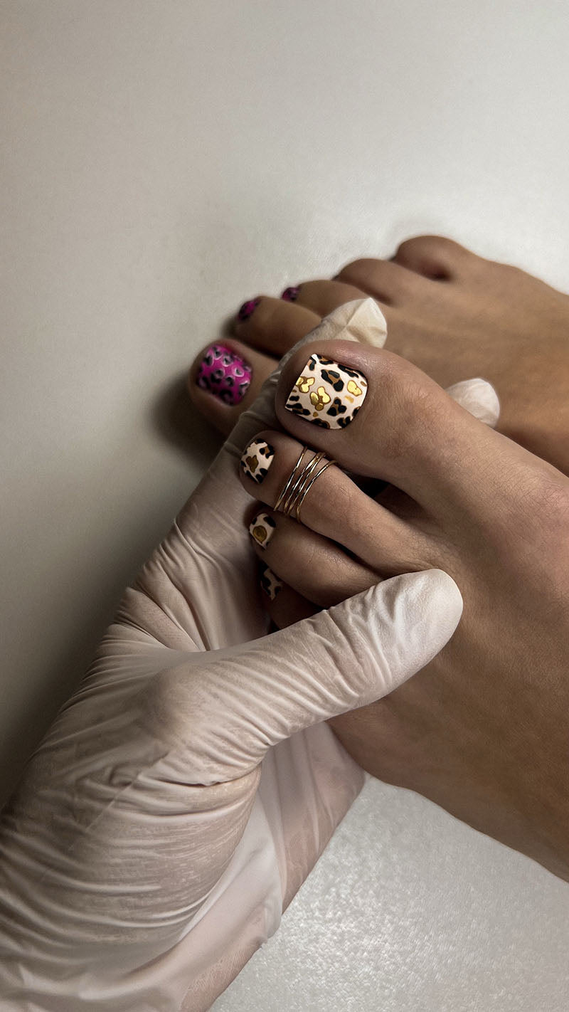 Pedicure Brown Leopard. Foil gold. Nail wrap WR-643 - image 3