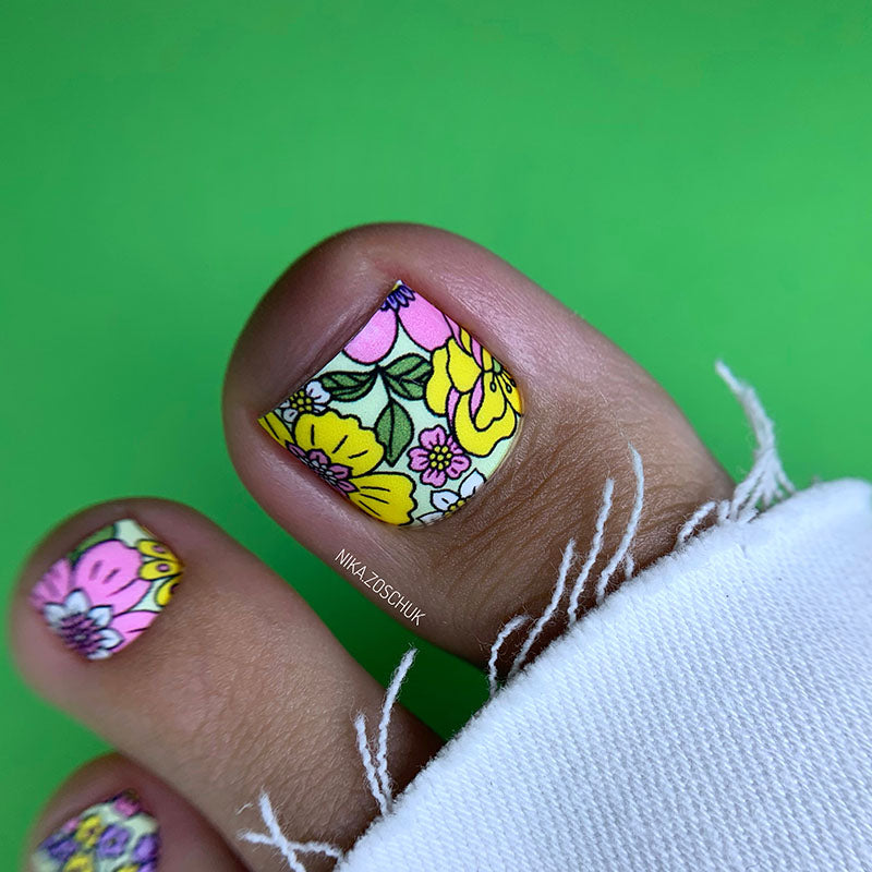 Pedicure Flowers on a light green background. Nail wrap WR-758 - image 3