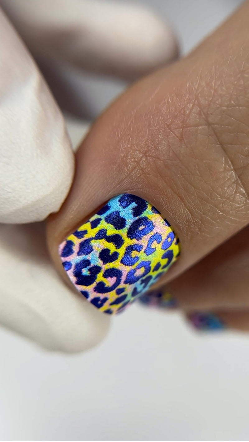 Pedicure Leo. Colored foil. Nail wrap WR-765 - image 2