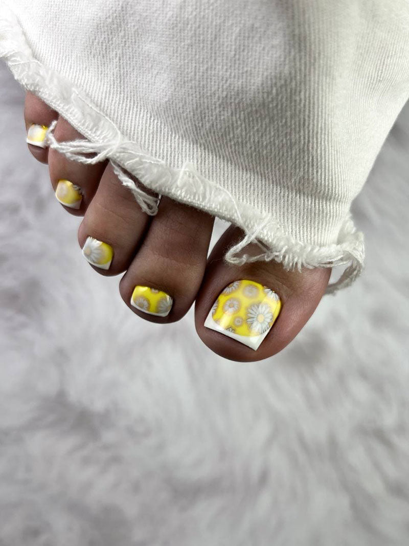 Pedicure Chamomile with outline. Foil gold. Nail wrap WR-772 - image 2