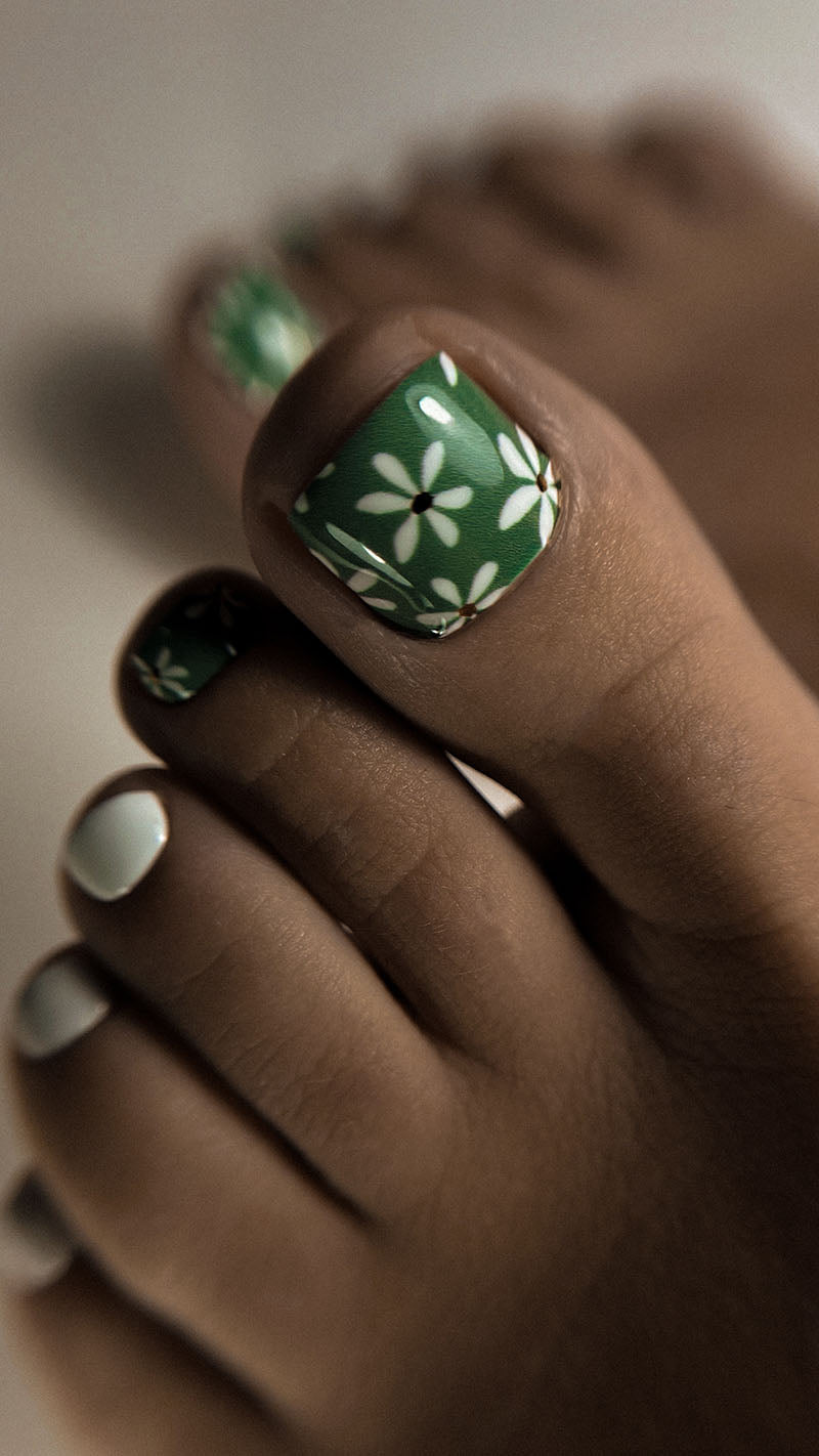 Pedicure Chamomile. Khaki. Foil gold. Nail wrap WR-875 - image 7