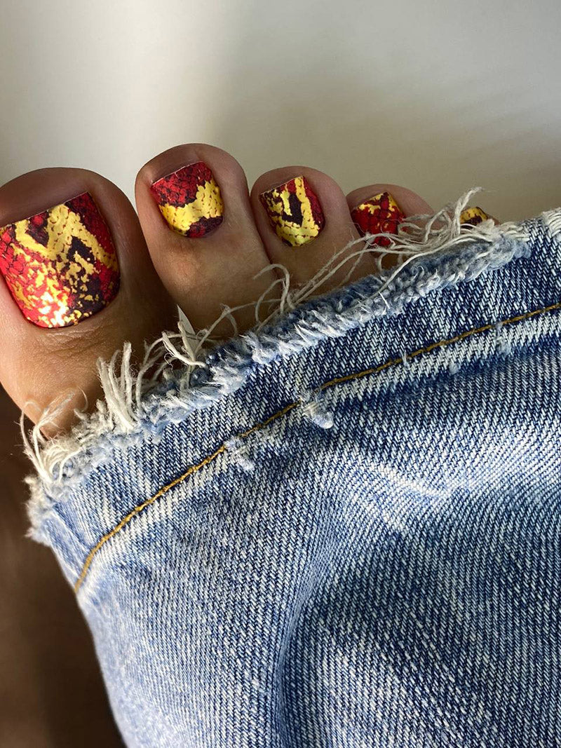 Pedicure Python. Red. Foil gold. Nail wrap WR-929 - image 3